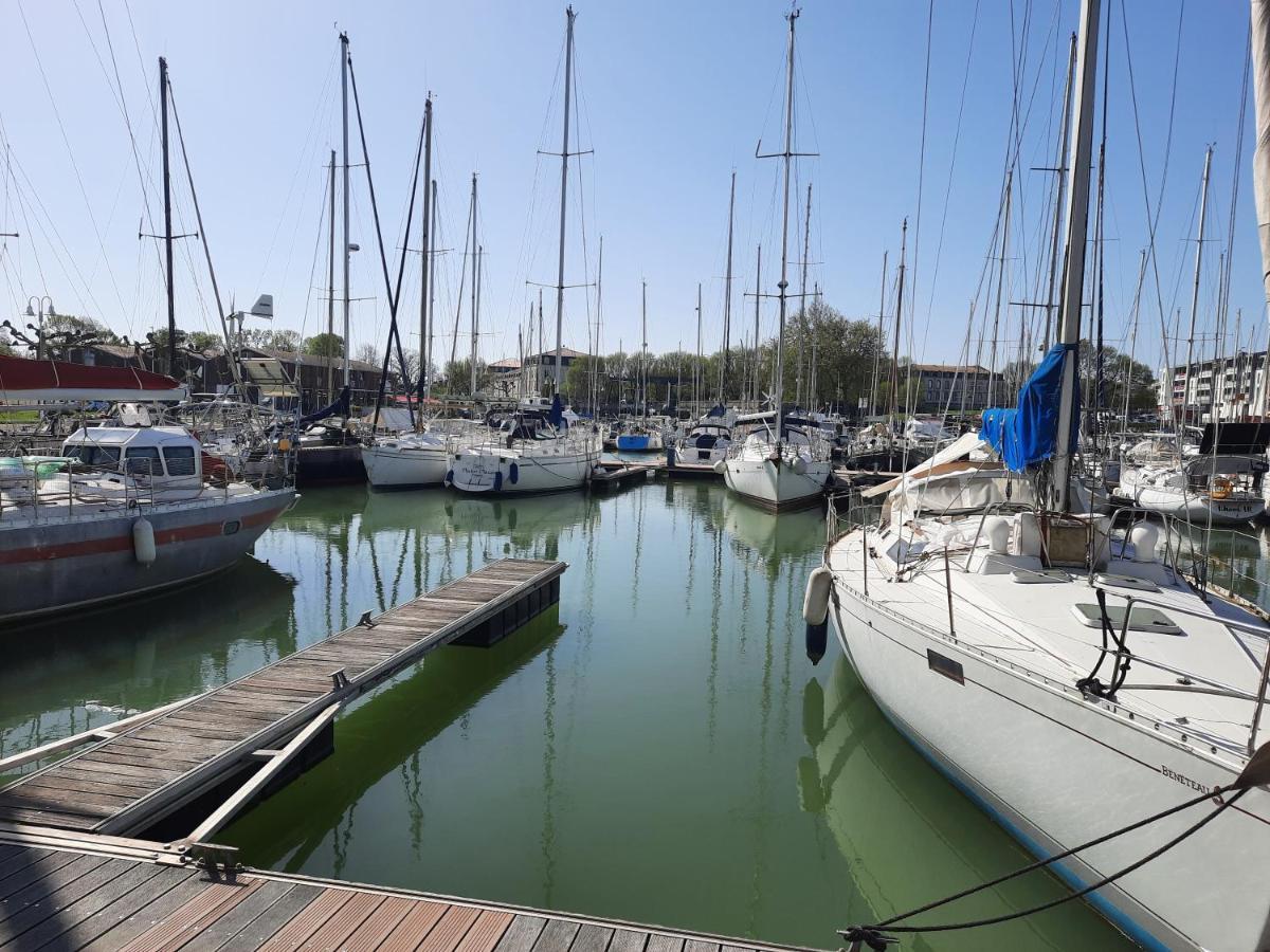 Le Magdad Rochefort (Charente-Maritime) Exterior foto